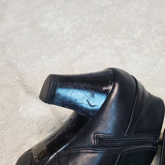 Clarks Black Leather Tige De Cuir Side Zipper Buckle Heeled Ankle Boots Shoe 8 M - Picture 3 of 12